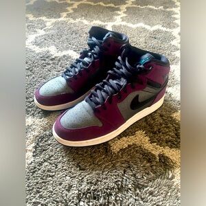 Jordan 1 Retro High GG Mulberry 332148-505 Size 6.5Y